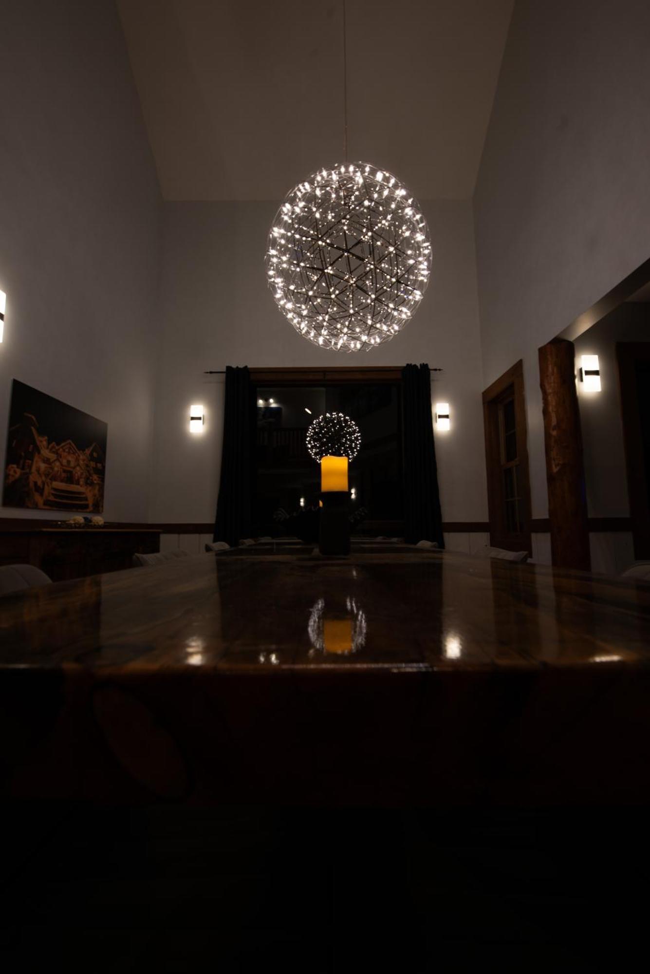 Winston Lodge Голдън Екстериор снимка
